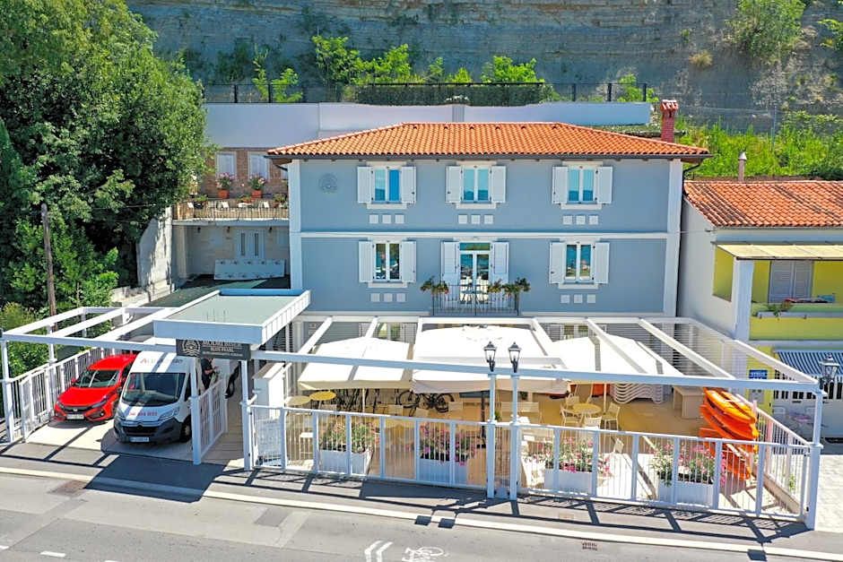 Blue Pearl Elite Apartments