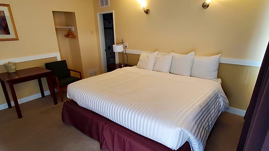 Comox Valley Inn & Suites
