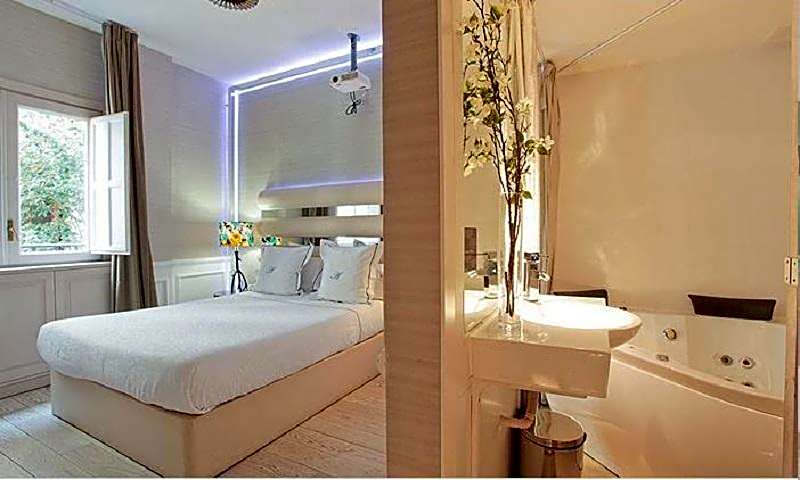 ApartaSuites Satellite by Abalu Hotels