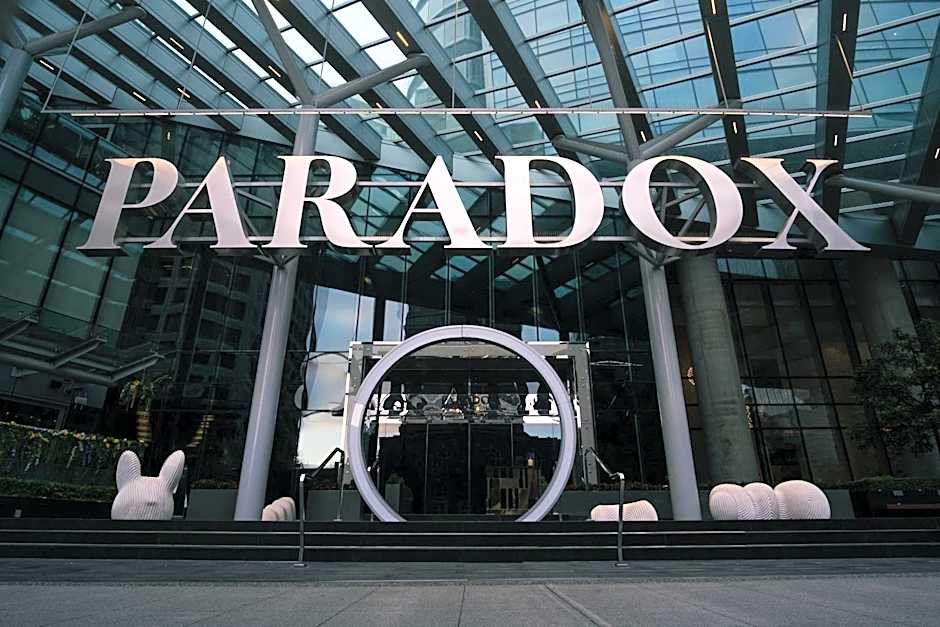 Paradox Hotel Vancouver