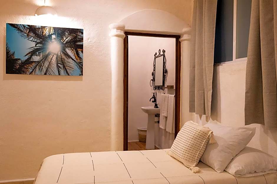 Sayulita Central Hotel