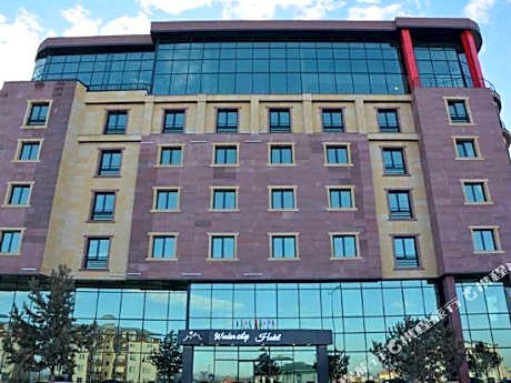 Winter City Hotel