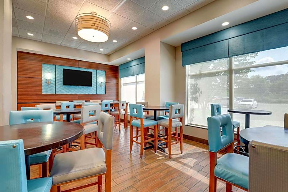 Drury Inn & Suites Grand Rapids