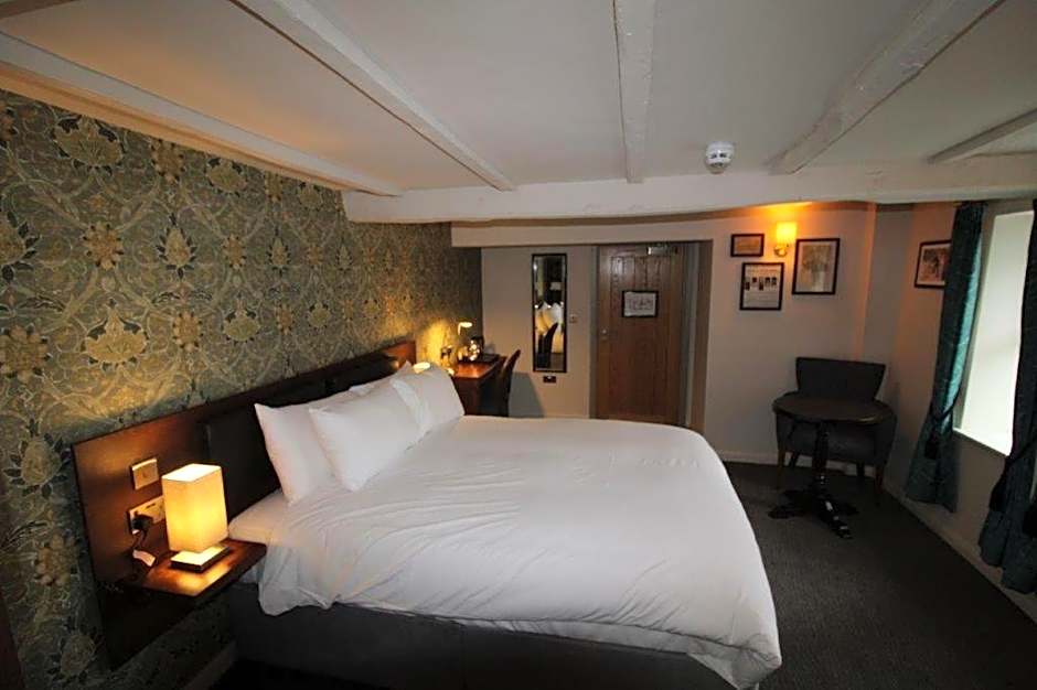 rooms @ the dolau inn