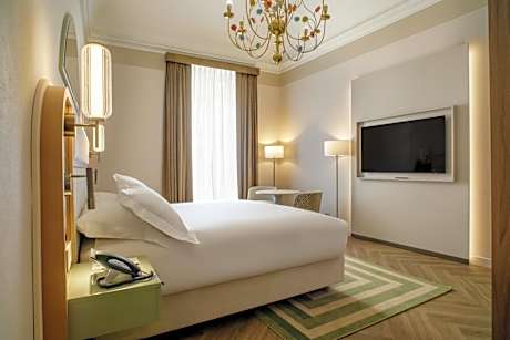 One-Bedroom King Suite