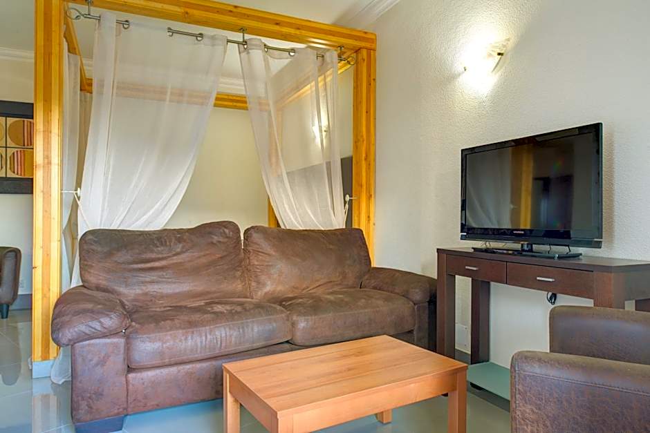 Choromar Apartments