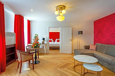 Superior Senior Suite