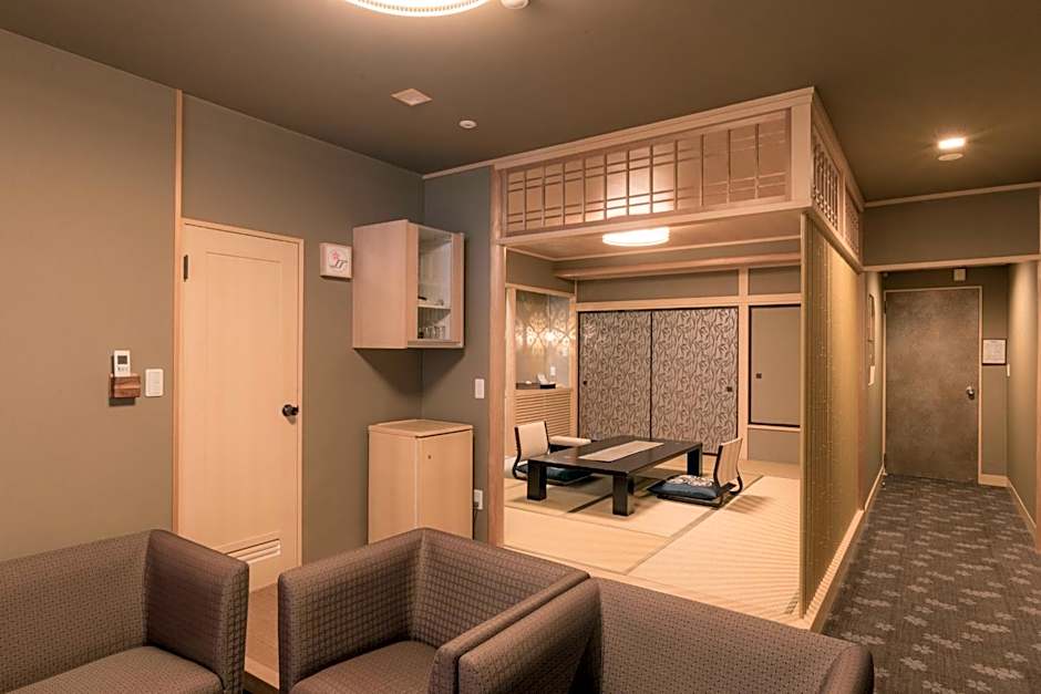 Atami Onsen Sakuraya Ryokan