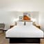 Spark by Hilton Freeport