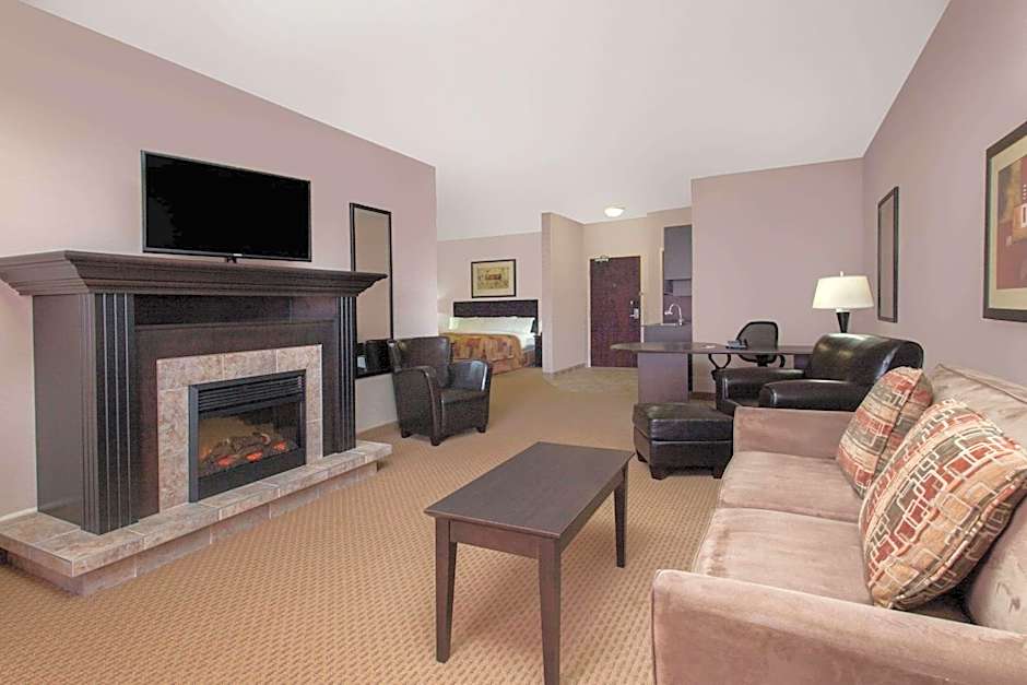 Ramada by Wyndham Brooks