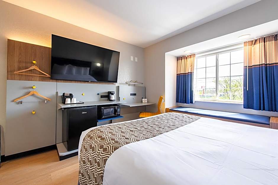 Microtel Inn & Suites by Wyndham London