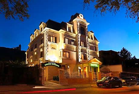 Hotel Green Garden