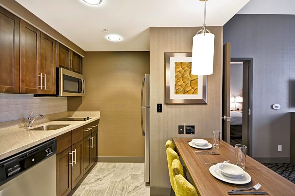 Homewood Suites By Hilton Warren Detroit