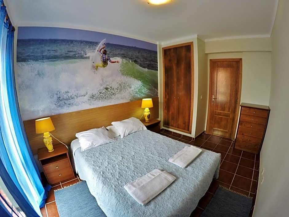 Supertubos Beach Hostel
