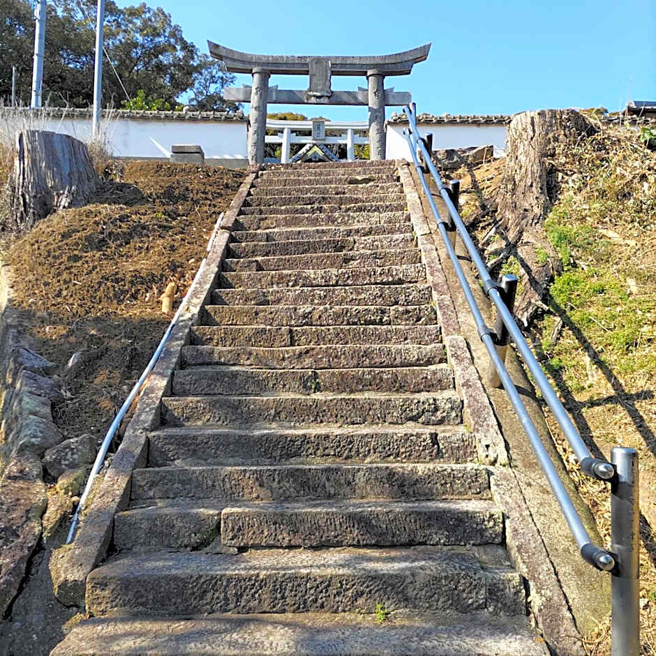 内竈ひなた庵