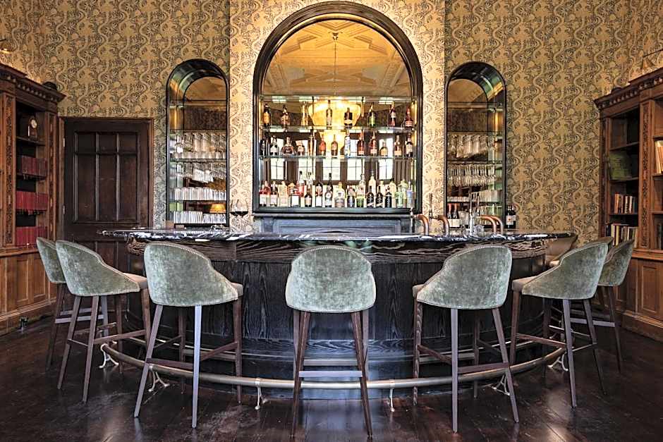 Dumbleton Hall Hotel
