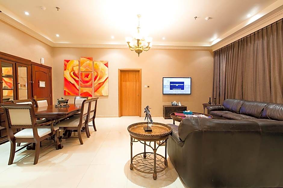 Victoria Crown Plaza Hotel