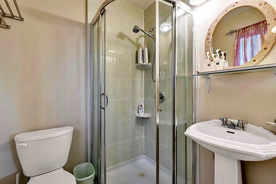 Orchid House near Vancouver YVR Airport