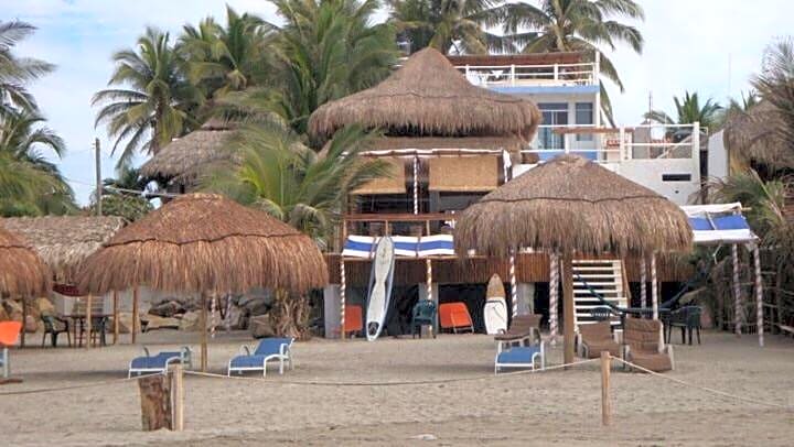 Casa de las Olas Surf & Beach Club