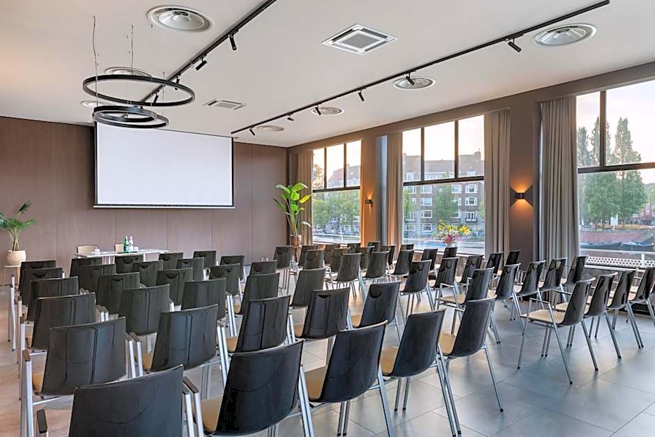 Apollo Hotel Amsterdam, a Tribute Portfolio Hotel