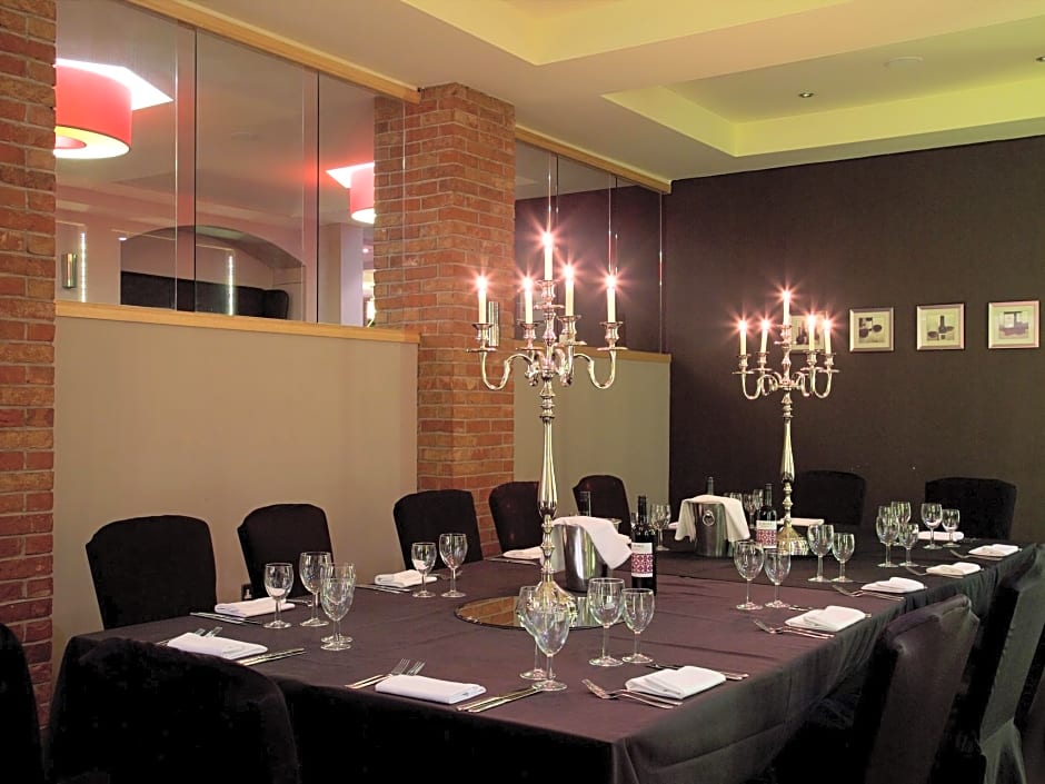 Manchester Airport Stanley Hotel by Belvilla