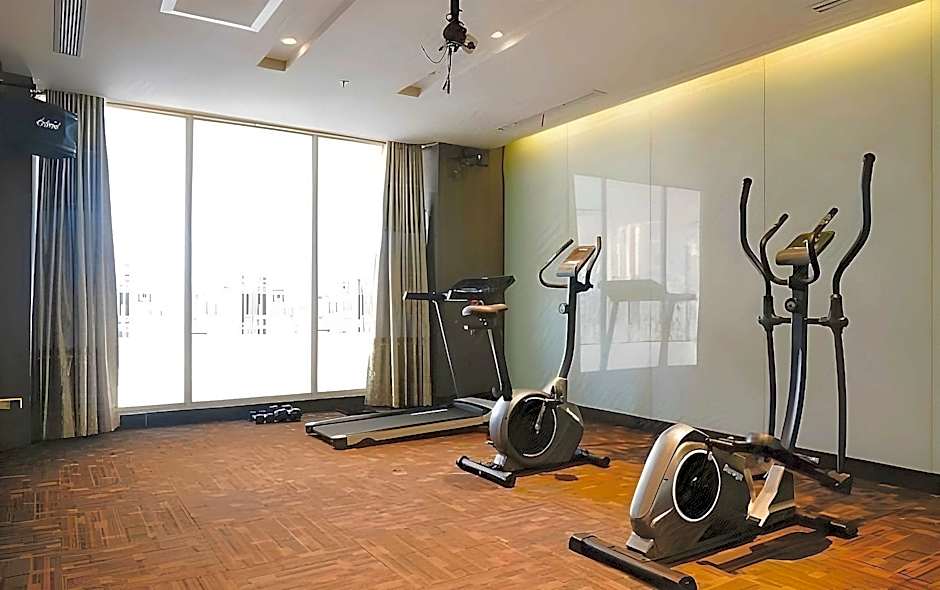 Empress Hotel Makassar City Center by LIFE