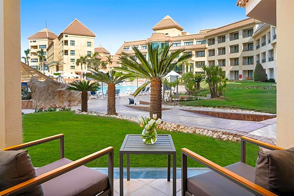 Hilton Pyramids Golf