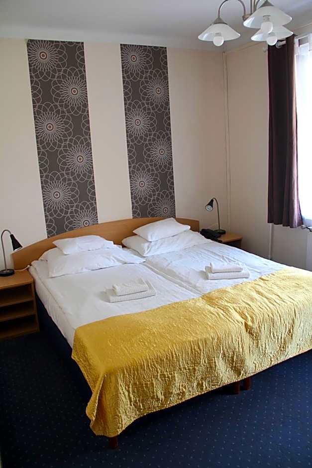 Hotel Rose City