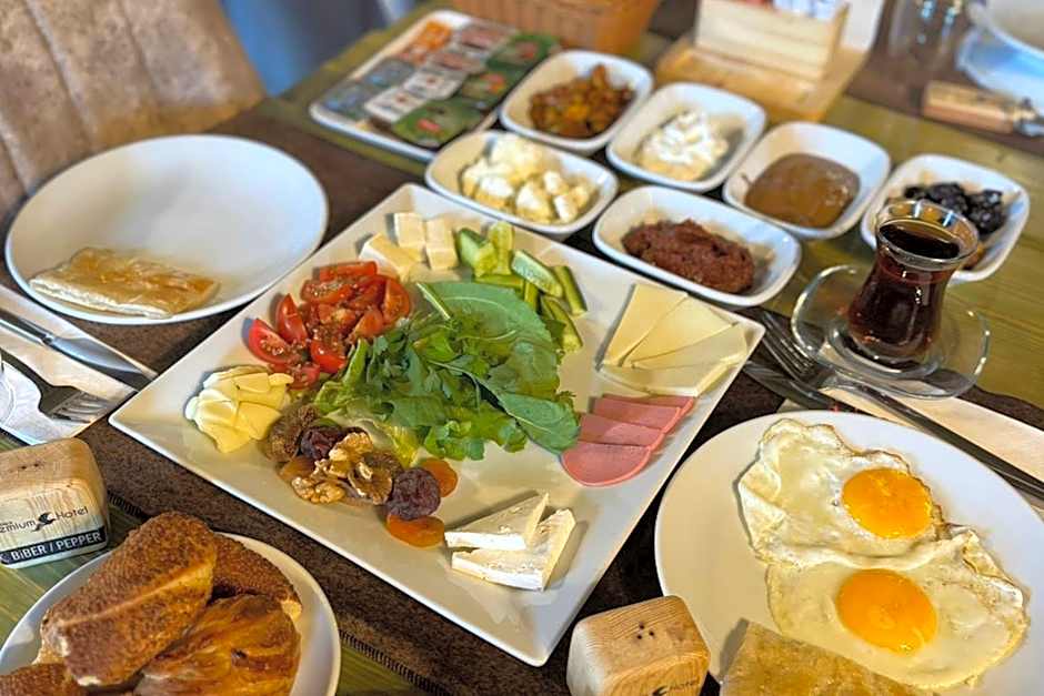 Uçhisar Premium