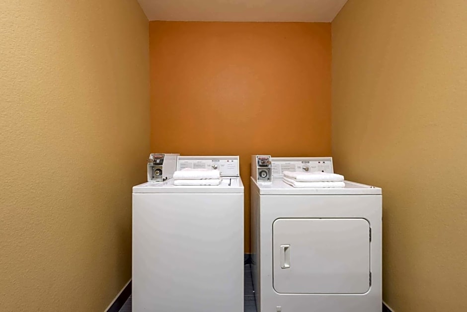 Microtel Inn & Suites by Wyndham Ft. Worth North/At Fossil