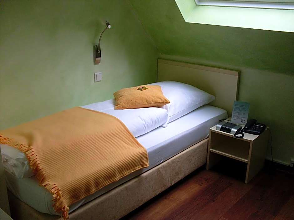 Waldhotel Brand's Busch