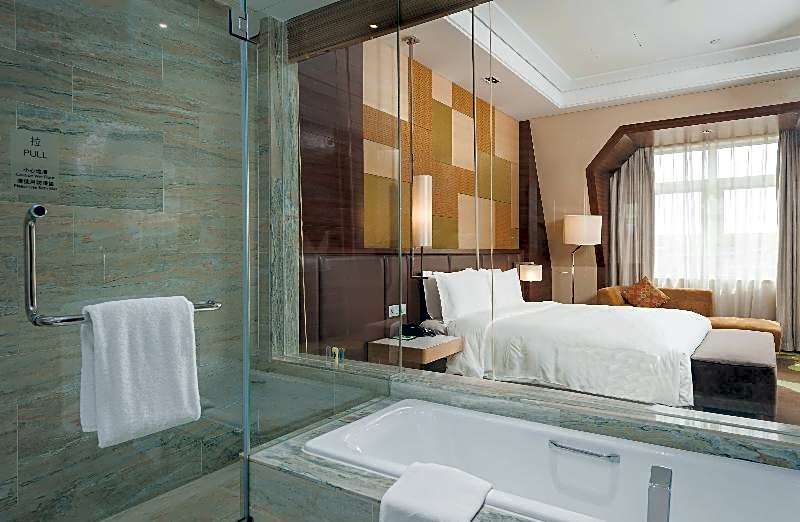 Holiday Inn Qingdao Expo