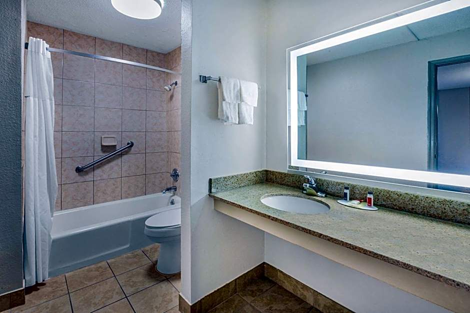 Days Inn by Wyndham Roanoke/Hollins Near I-81