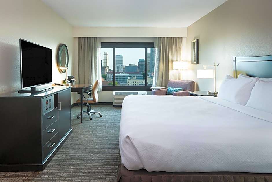 Crowne Plaza Memphis Downtown By IHG