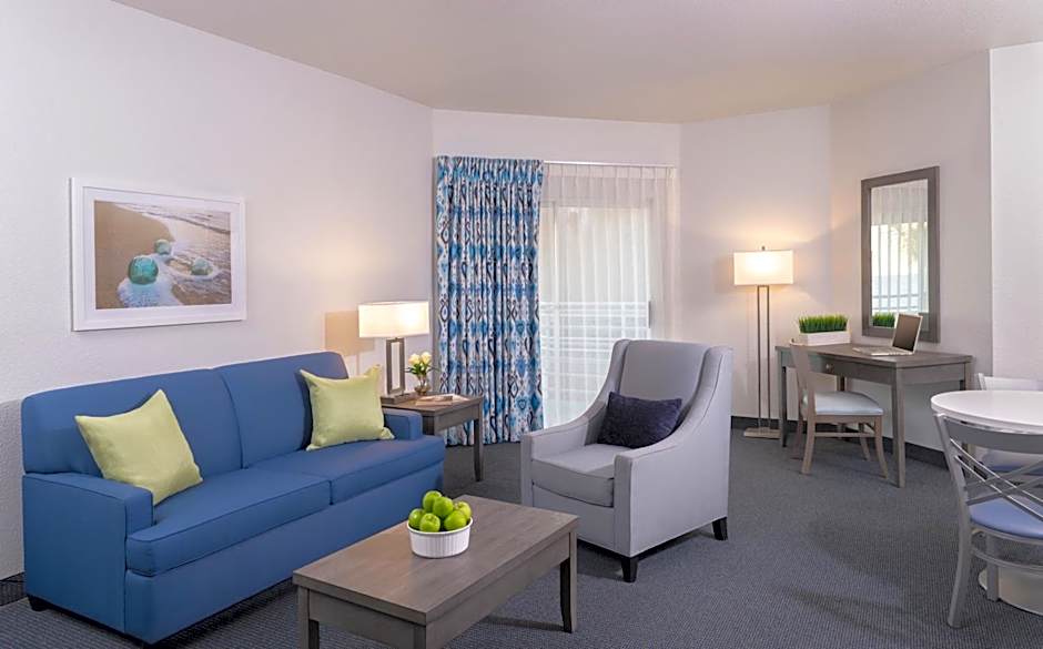 Beachfront Inn and Suites at Dana Point