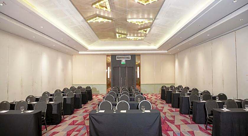 Waterfront Insular Hotel Davao