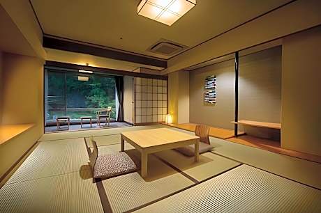 Deluxe Twin Room with Tatami Area and Semi Open-Air Bath - Non-Smoking - River View