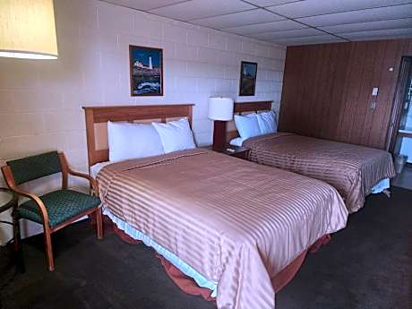 2 Queen Beds Non-Smoking