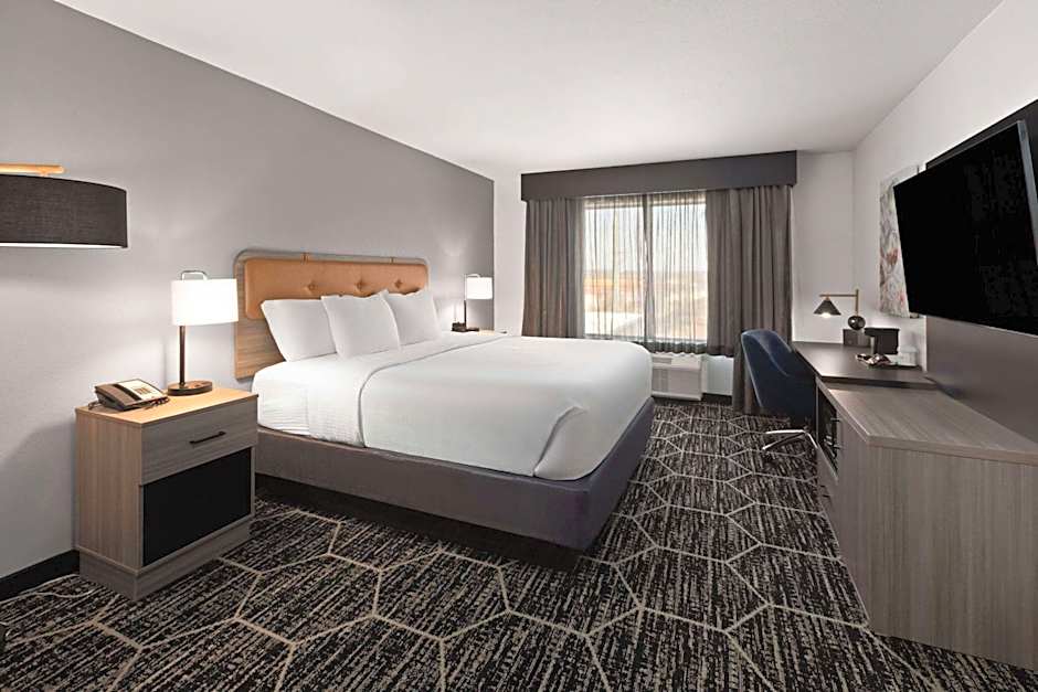 La Quinta Inn & Suites by Wyndham Meridian