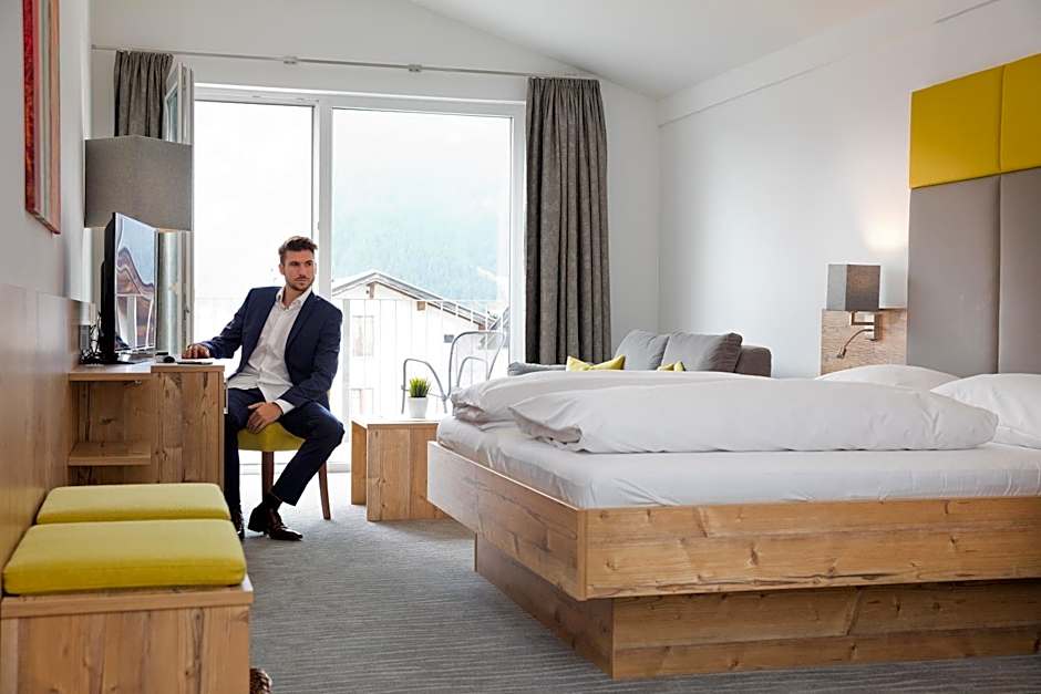Photo 1 of 8 of Junior Suite, Balcony