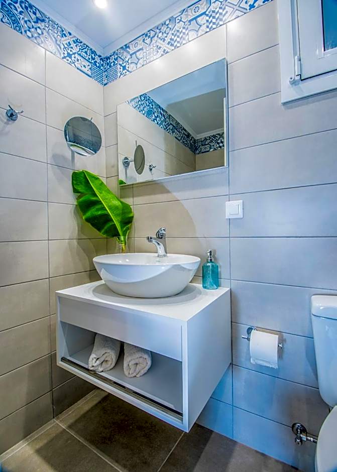 Mirabella Apartments