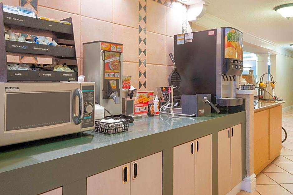 La Quinta Inn & Suites by Wyndham Farmington
