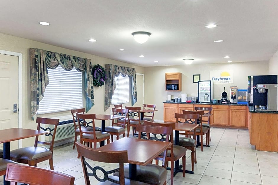 Days Inn by Wyndham Oklahoma City West – Oklahoma City, OK