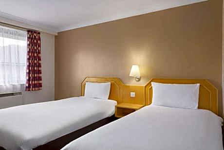 Twin Room - Mobility Access