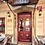 Hotel At the Golden Scissors