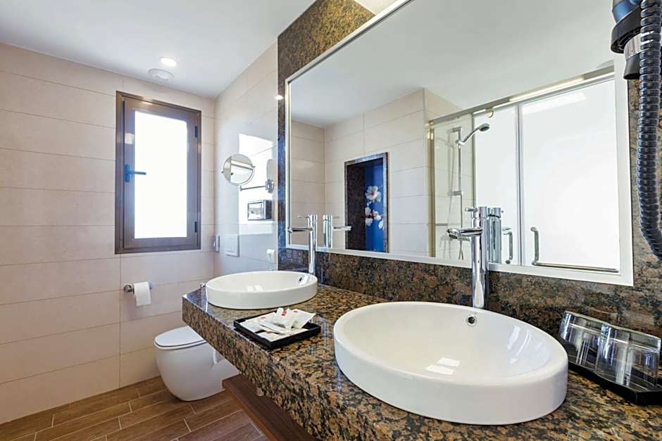 Hotel Riu Bravo - 0'0 All Inclusive