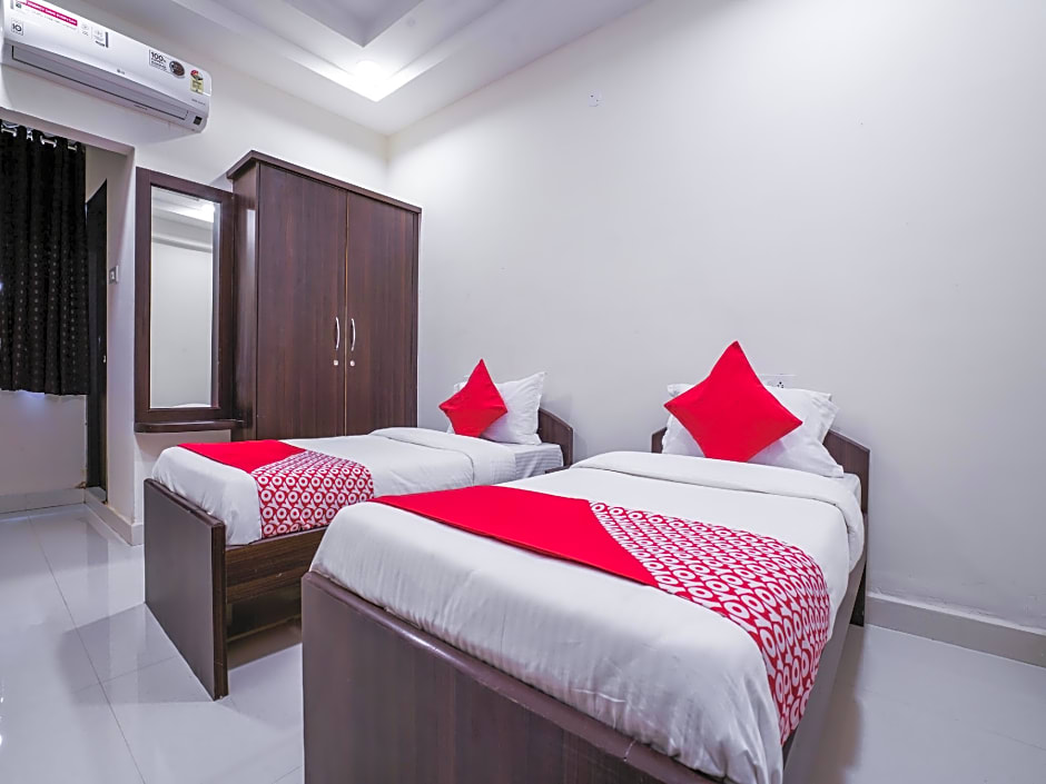 OYO 13163 Jaswitha Homes