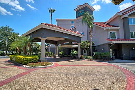 La Quinta Inn & Suites by Wyndham Orlando I Drive/Conv Ctr