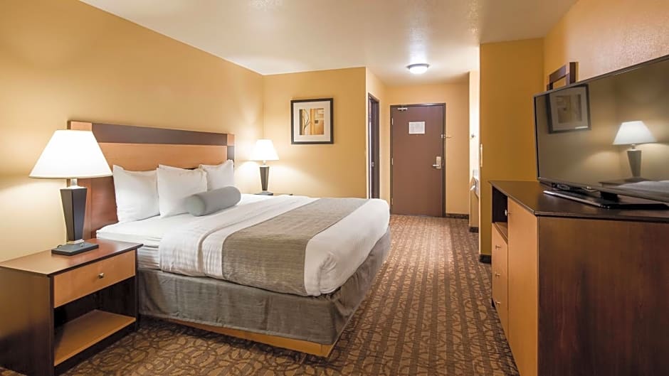 Best Western Sawtooth Inn And Suites