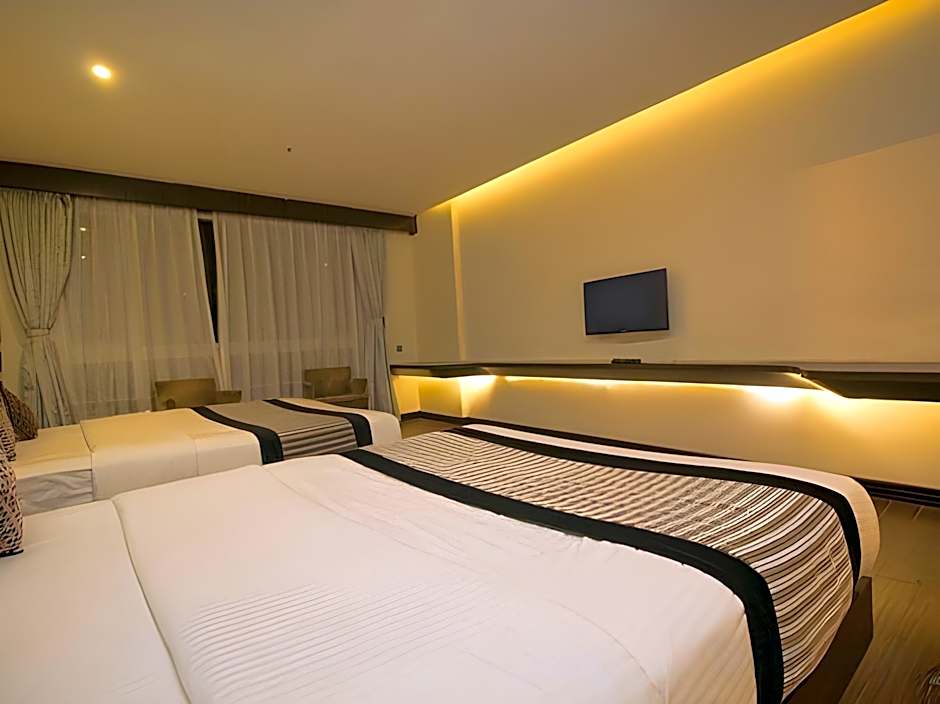 Summit Montana Suites & Spa at Mall